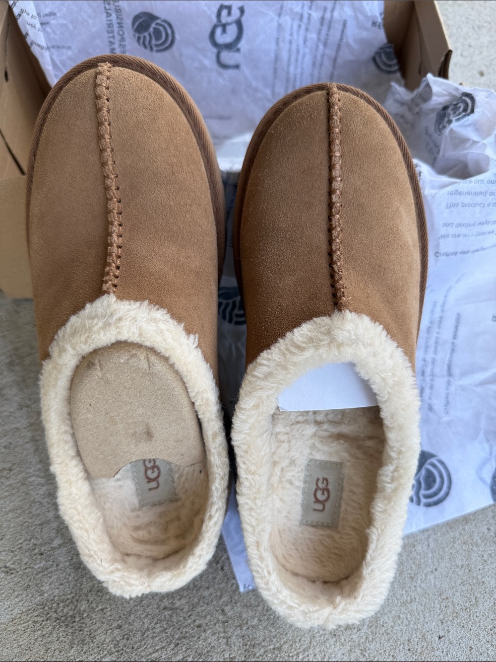UGG Women's New Heights Cozy Platform Clogs Chestnut Suede Size 8(39) - Picture 2 of 11